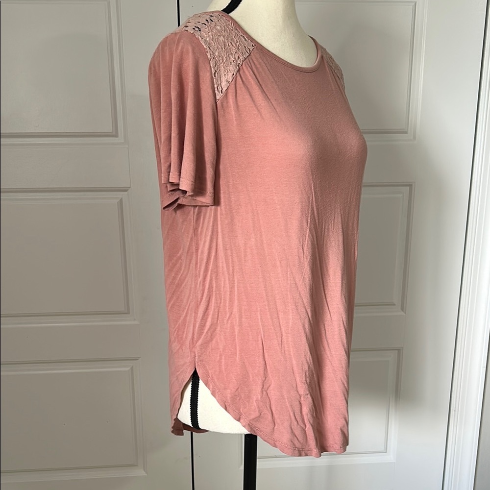 Rewind Pink Relaxed Lace Tee - Picture 4 of 9